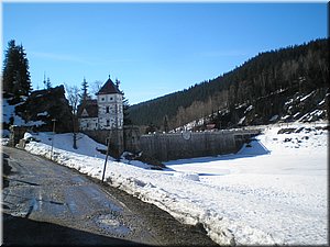 1out-120303-SvPetr-470-prehrada.JPG