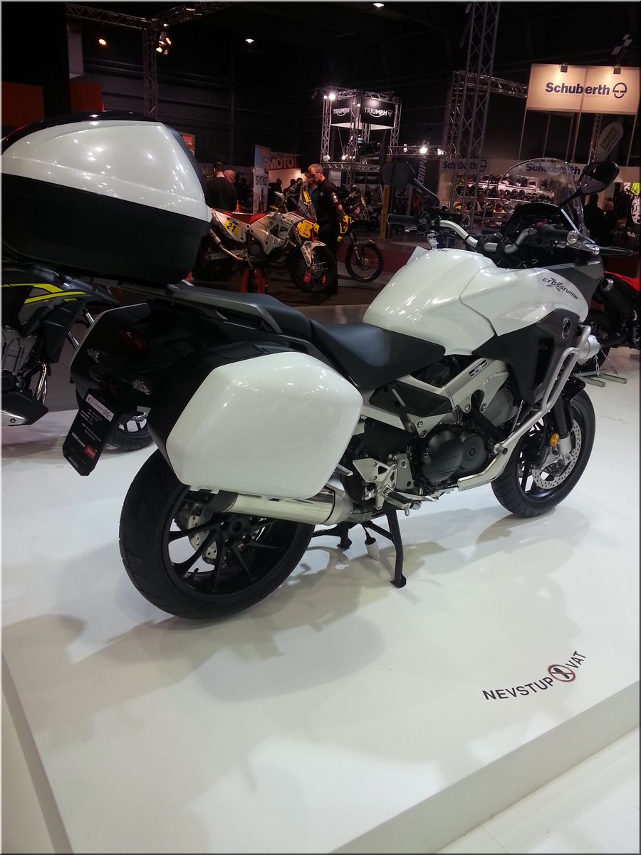 Honda_VFR800X_Crossrunner-2.jpg