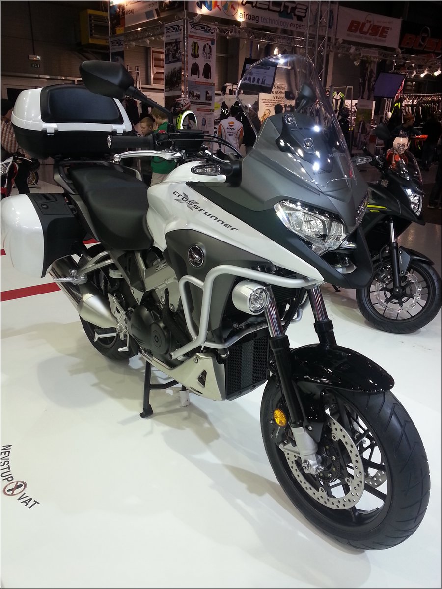 Honda_VFR800X_Crossrunner-3.jpg