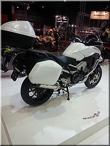 Honda_VFR800X_Crossrunner-2.jpg