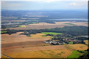 200724 letadlem 192 za Veselim.JPG