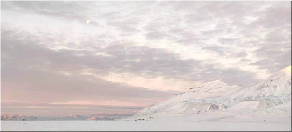15211024-Svalbard-WA0008.jpg