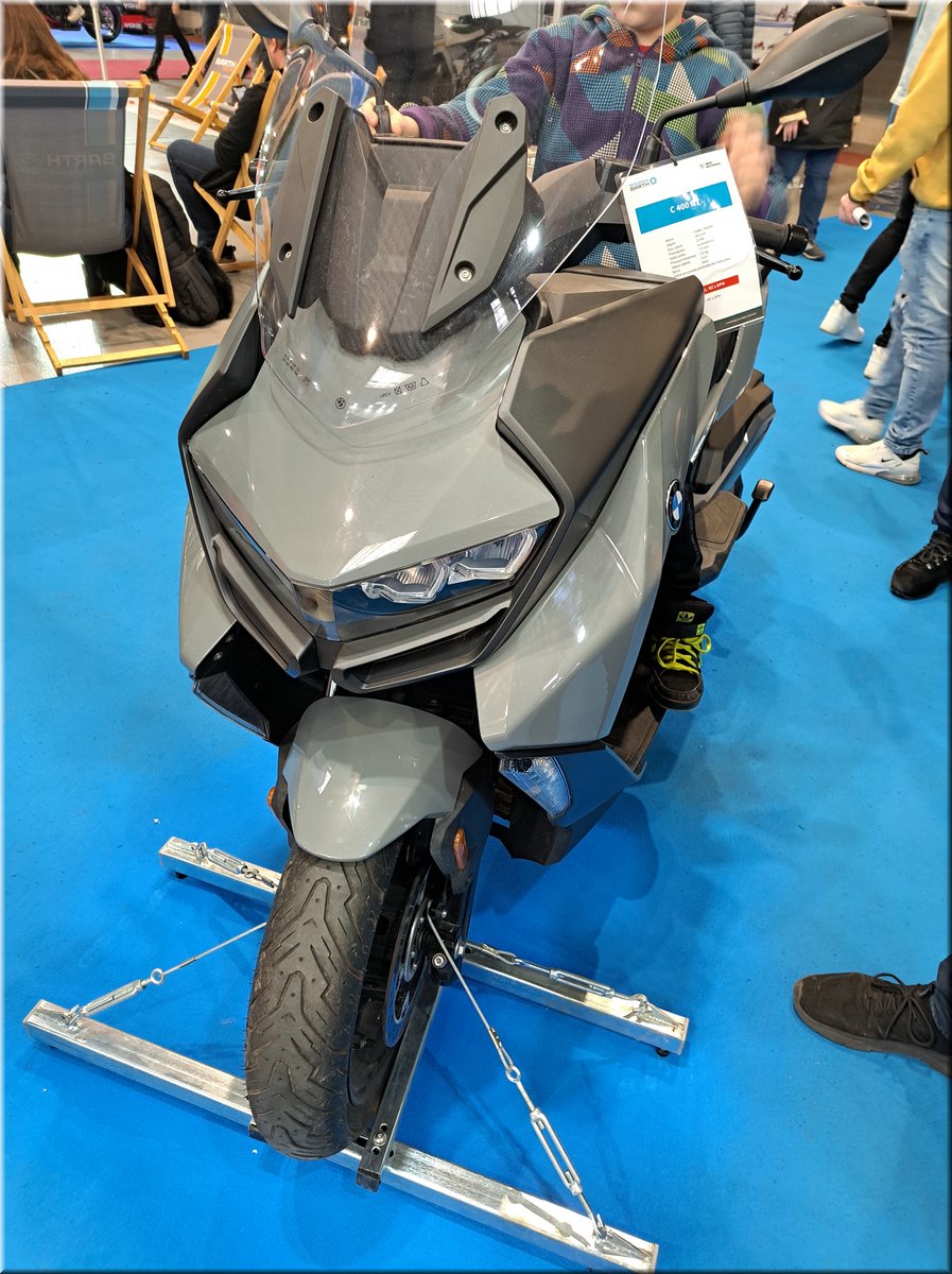 230305-vystavaMotocykl-BMW-C400GT.jpg