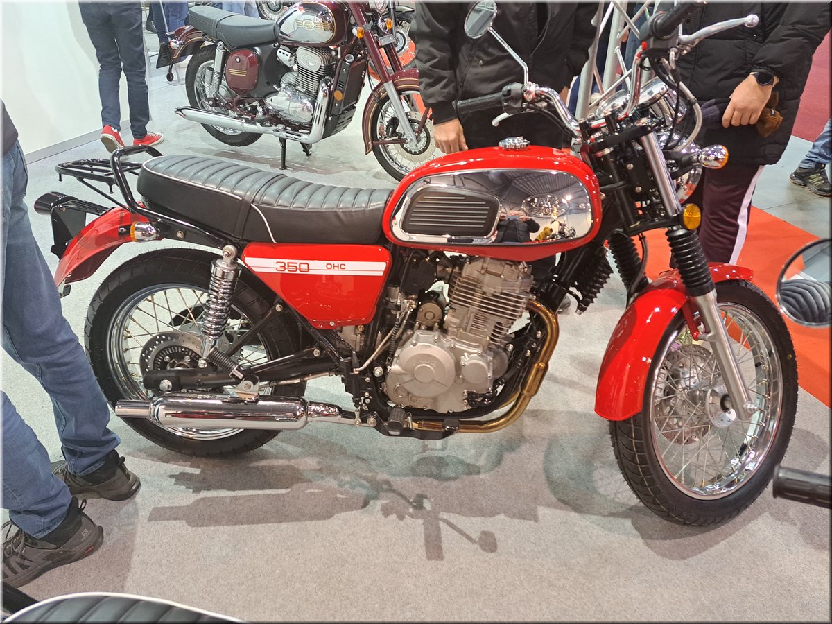 230305-vystavaMotocykl-Jawa350OHC.jpg