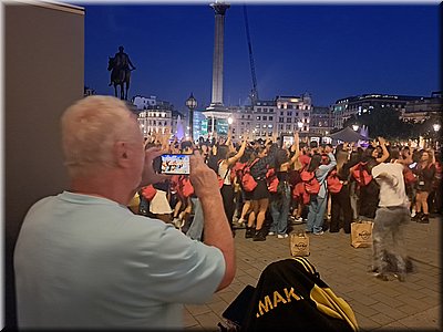 250725-Londyn-215221tanecholcicek_Ad.jpg