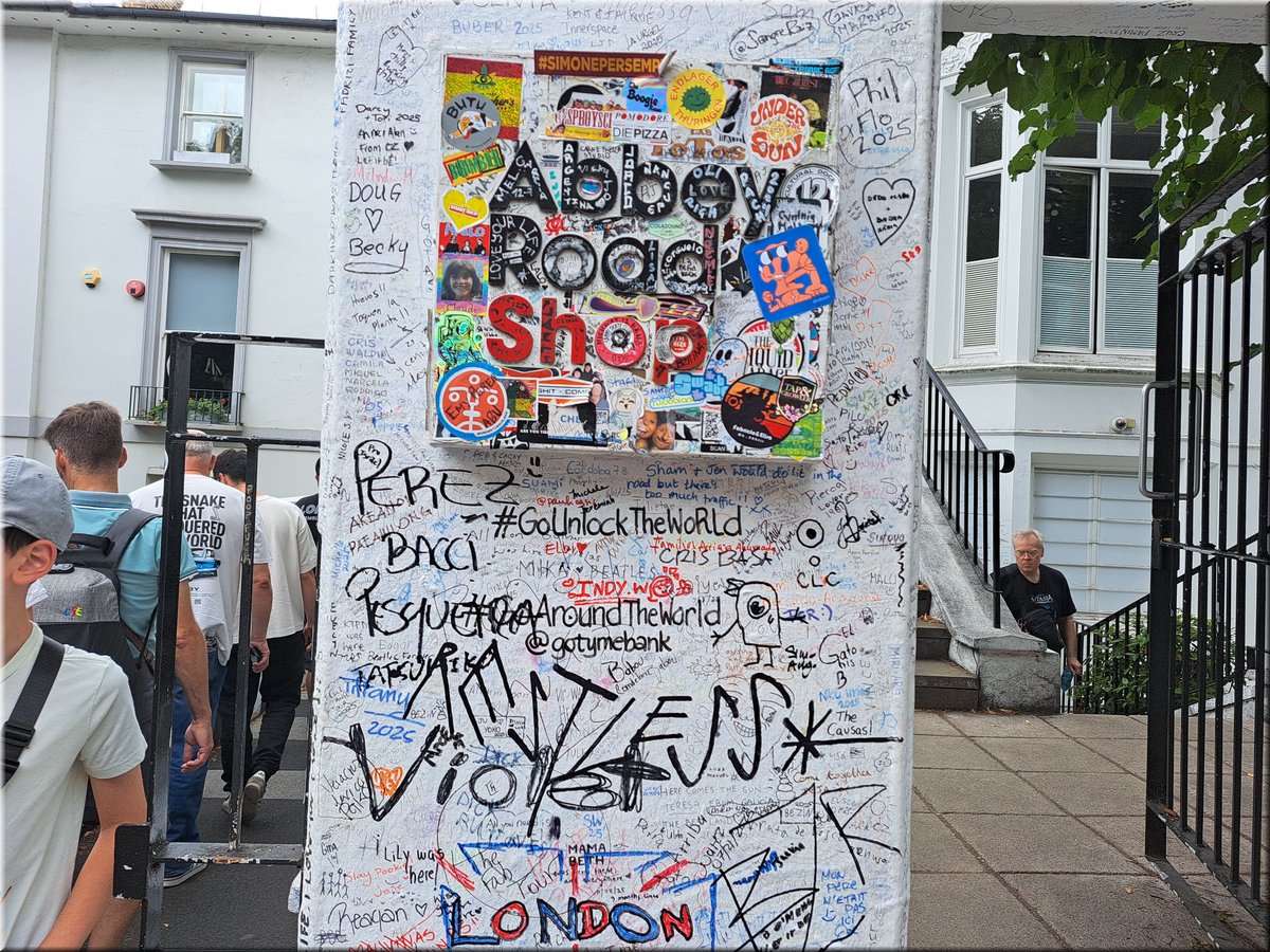 250726-Londyn-123114AbbeyRoad-venku_H.jpg