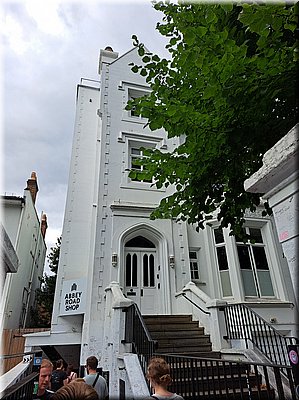 250726-Londyn-122930AbbeyRoad-venku_H.jpg