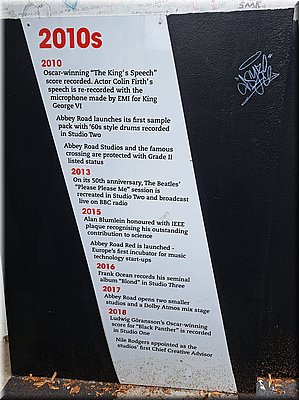 250726-Londyn-140131AbbeyRoad2010_Ad.jpg