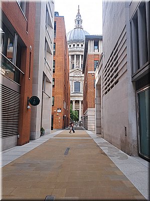 250727-Londyn-091907_Ad.jpg