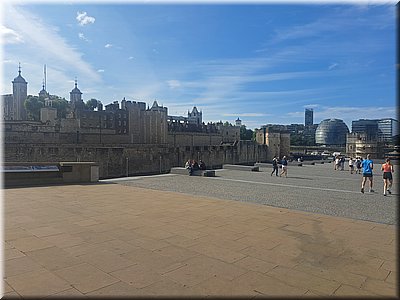 250728-Londyn-090223behaniporanu_Ad.jpg
