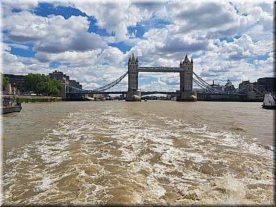 250728-Londyn-132123UberBoat_Ad.jpg
