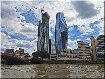 250728-Londyn-133535UberBoat_Ad.jpg