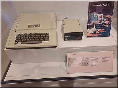 250729-Londyn-122419muzeum_H.jpg
