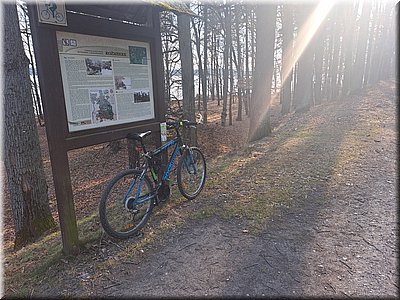 260311-kolemRozmberku-cyklo_153103.jpg