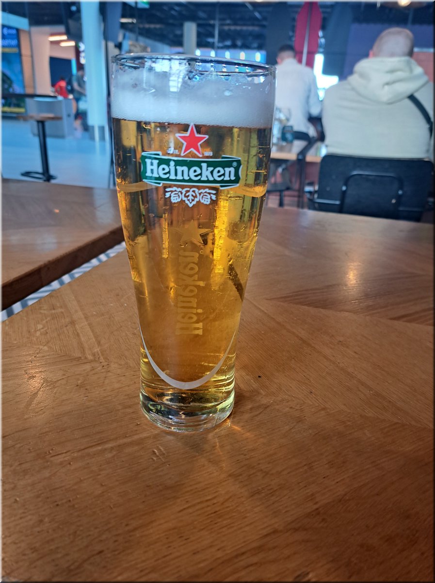 260328_162843-FrancieLondon-Heineken.jpg