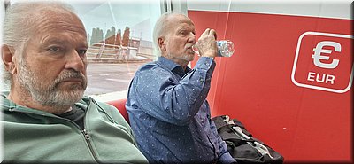 260328-FrancieLondon-BorekTauc-naletisti2.jpg