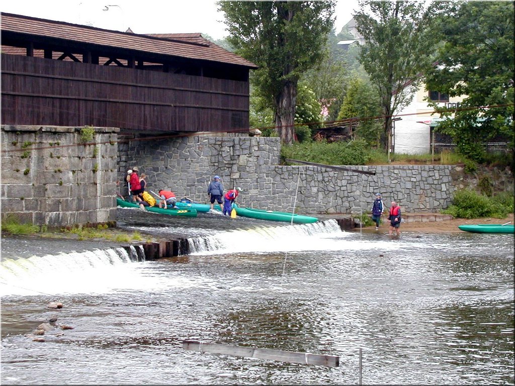 2001-Vltava-jez1.jpg