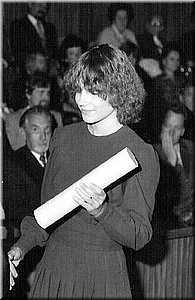 1982-10-J-promoce-1c.jpg