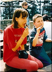 1993-Tyna-a-Tomas-jedi-zmrzliny.jpg