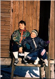 1994-Jaja-a-Tomas-na-bezkach-na-schodech.jpg