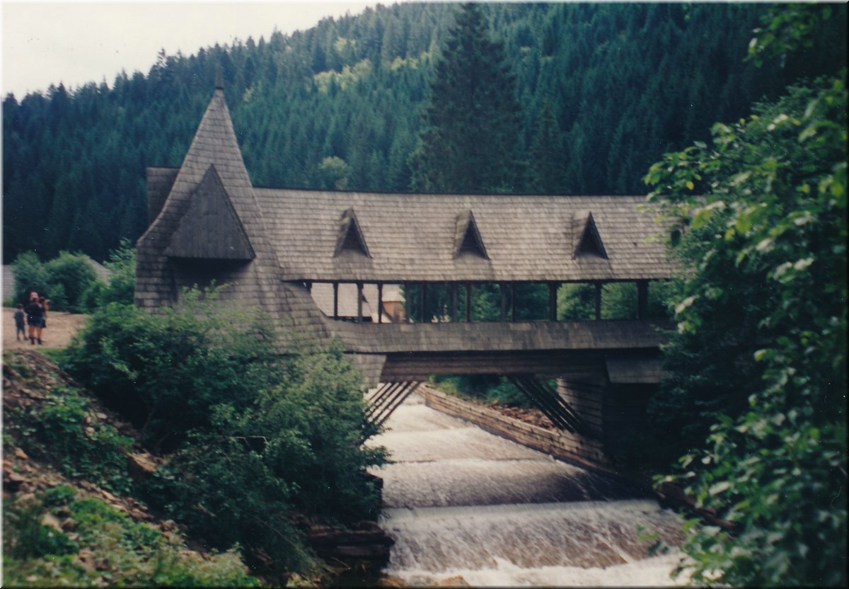 1997-ZakarpatskaUkrajina-09.jpg