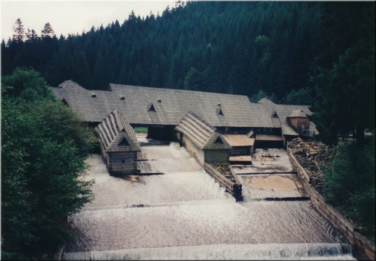 1997-ZakarpatskaUkrajina-09b.jpg