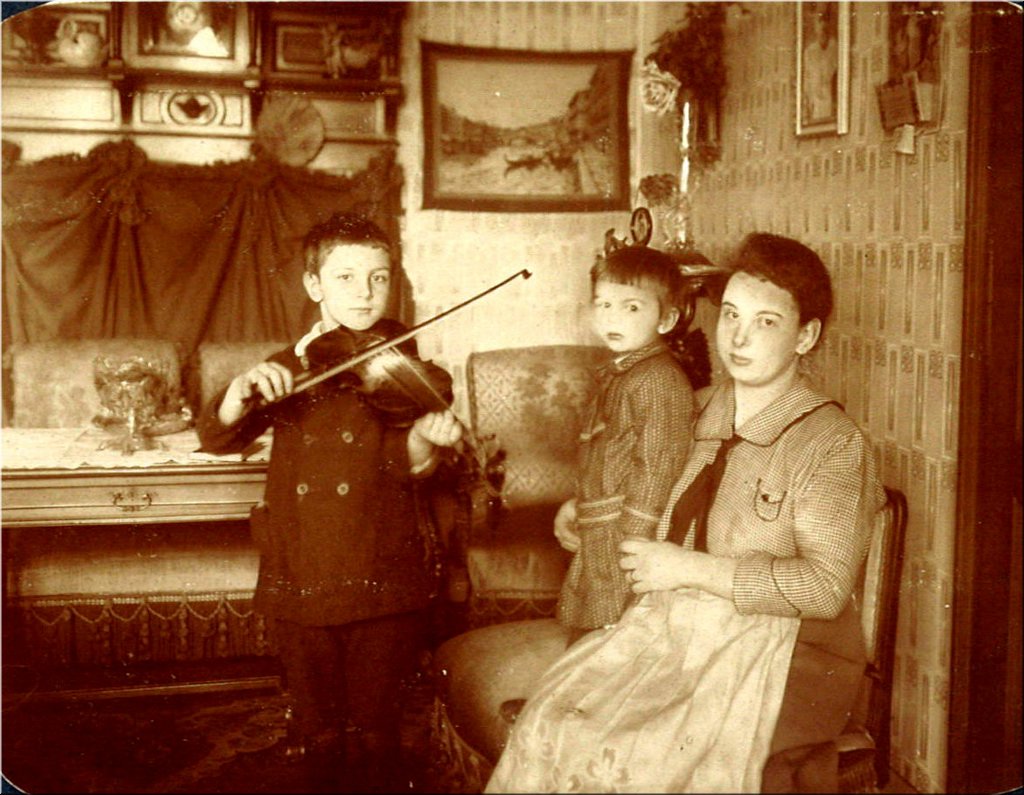 191510_10a-Vladimir,Jan,Marie.jpg