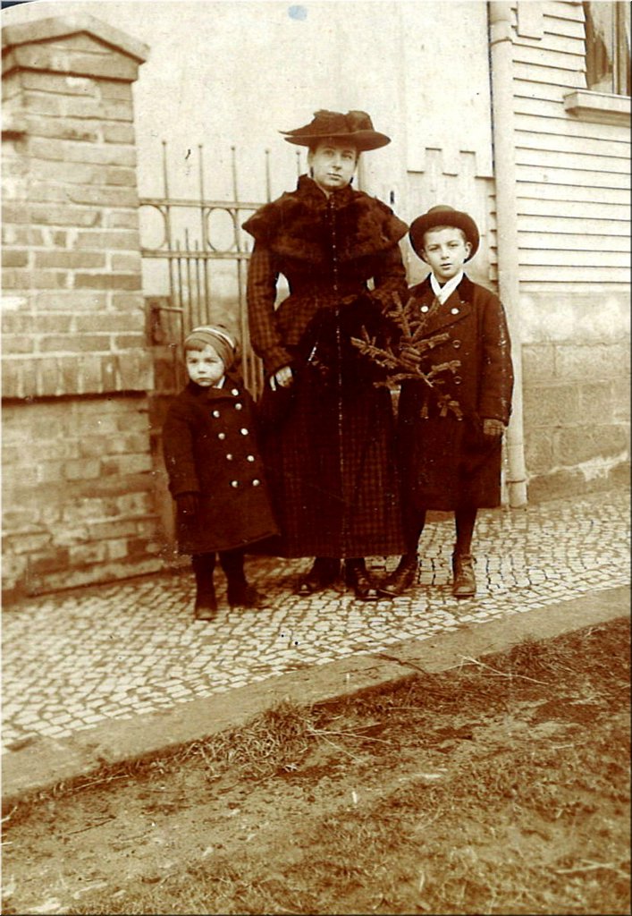 191512_10c-Vladimir,Jan,Marie.jpg