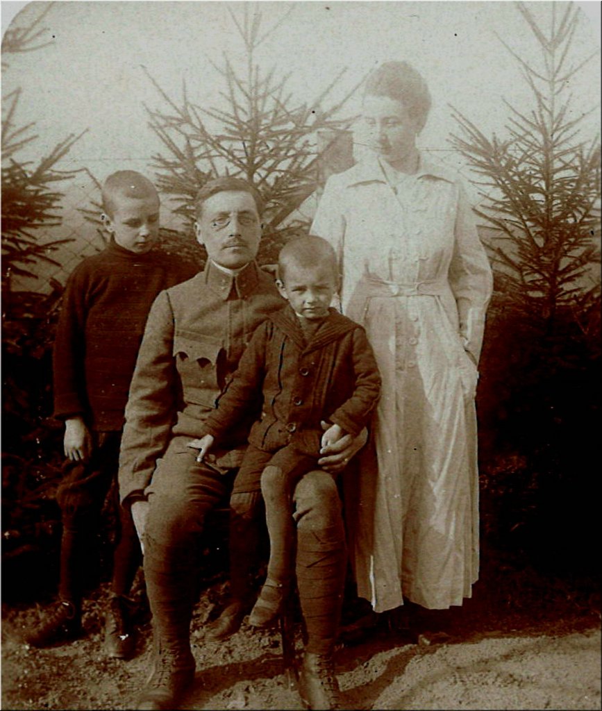 19180412_17c-Vladimir,Antonin,Jan,Marie.jpg