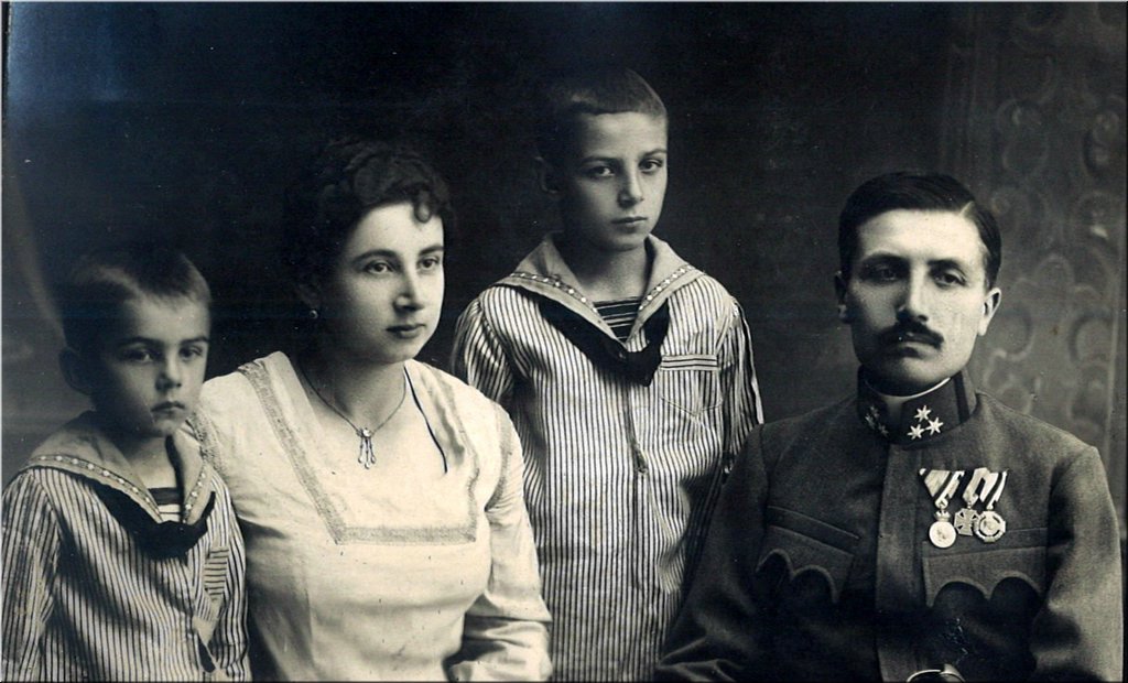 191807_19a-Jan,Marie,Vladimir,Antonin.jpg