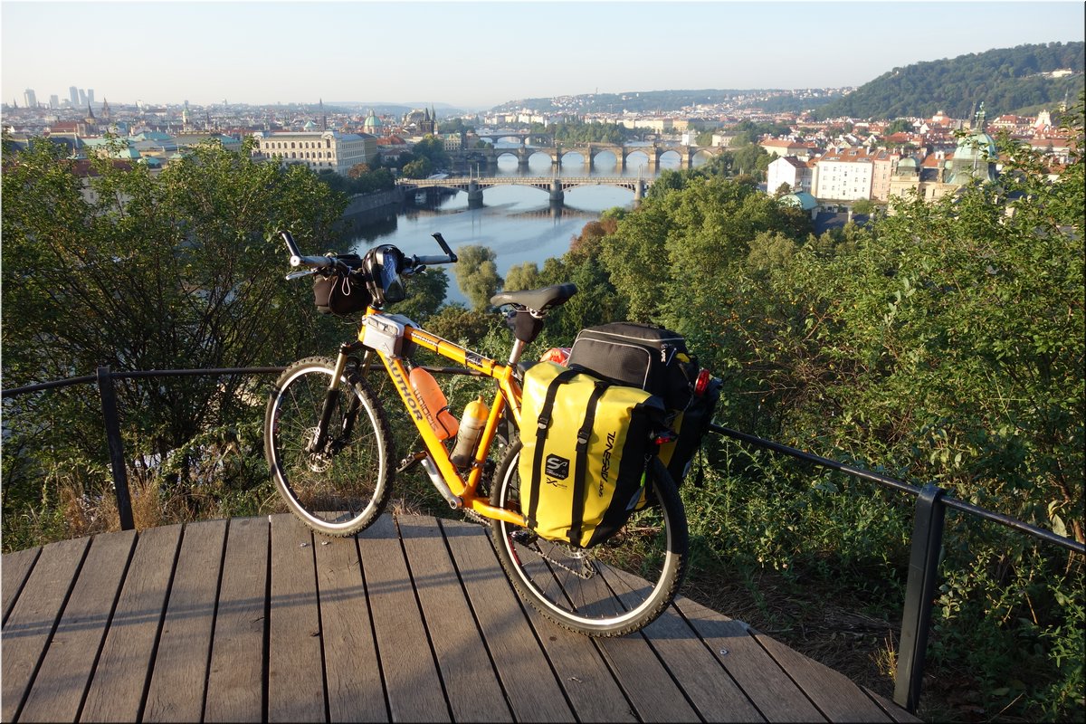 230824-BBCC-Cert-OdjezdzPrahy_Vr.JPG