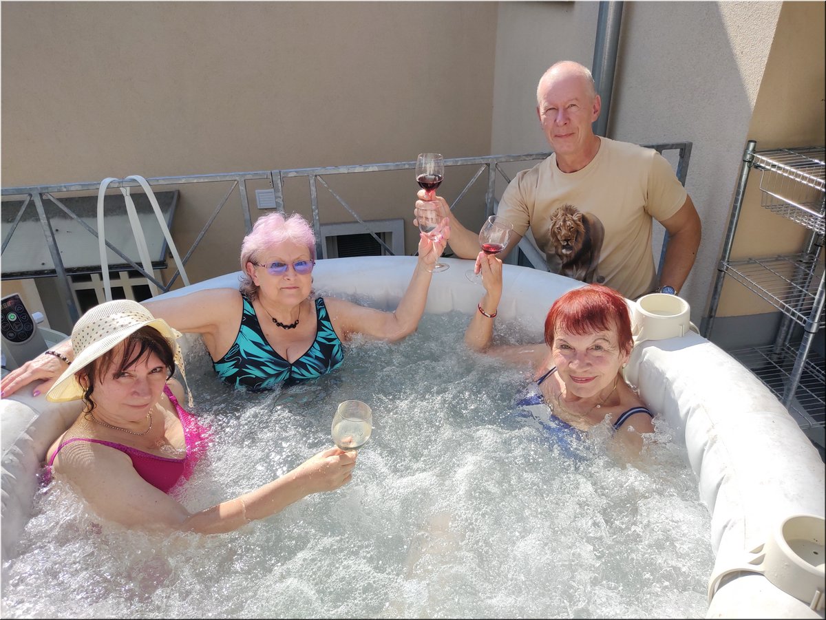 250614-DBN-Bubble-1bub-45_TH.jpg