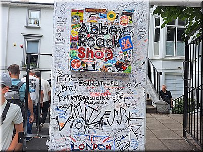 250726-Londyn-123114AbbeyRoad-venku_H.jpg