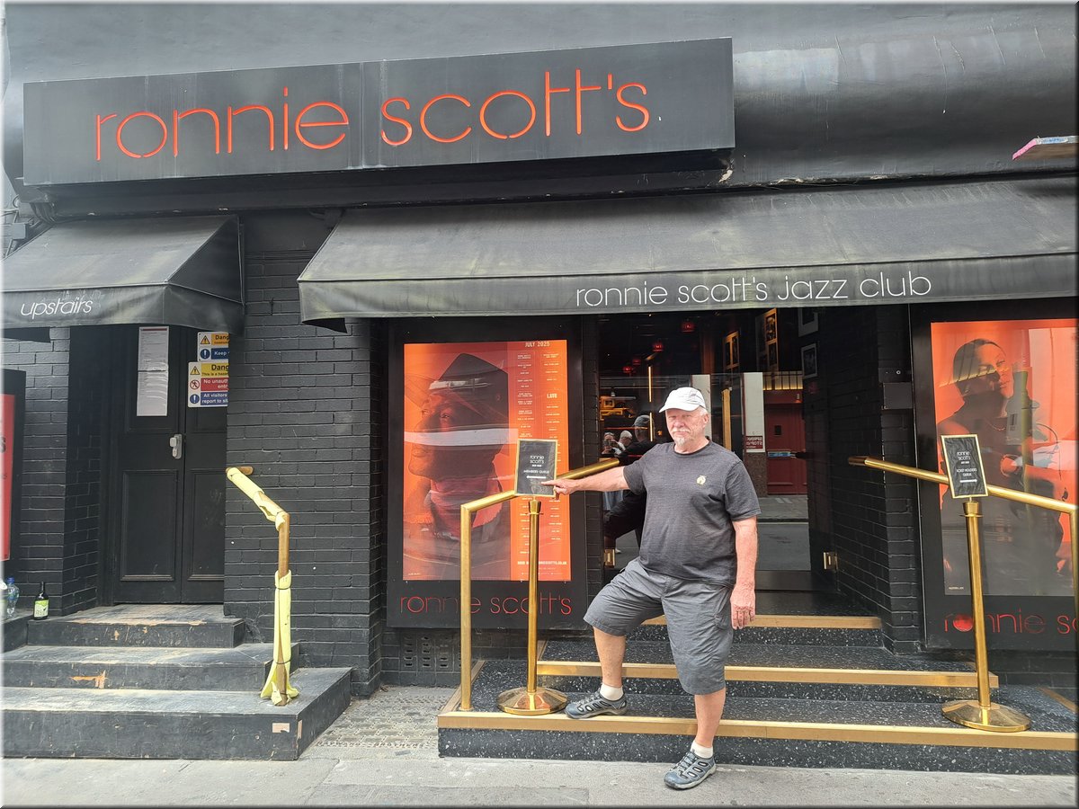 250728-Londyn-160457RonnieScottsJazzClub_Ad.jpg