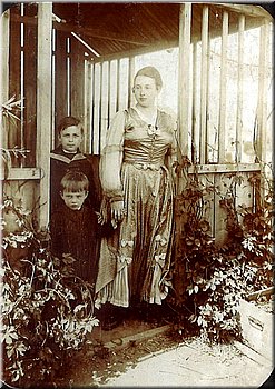 191704_13a-Vladimir,Marie,Jan.jpg