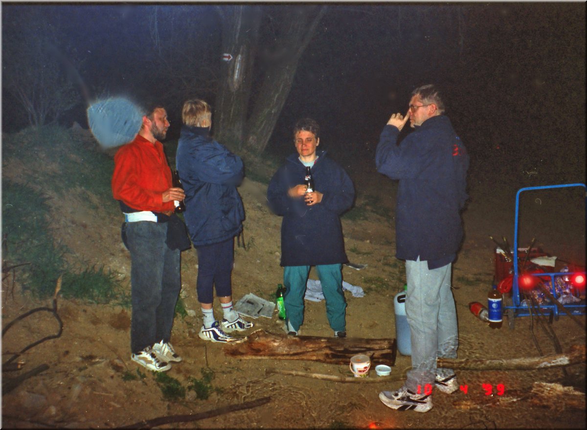 1999-04-10 BBCC OkoHoBu 4dospeli v noci ---zneg.jpg