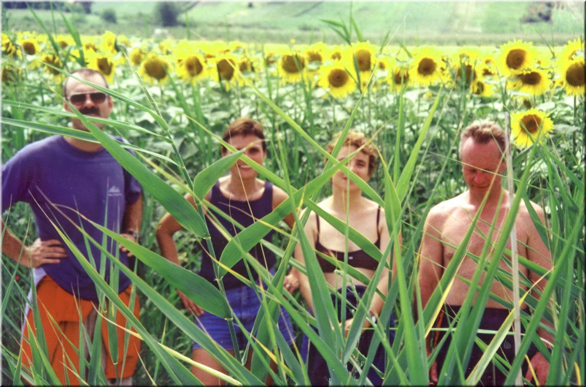 2000-07-Madarsko Maskovi Jaja a Honza a slunecnice ---scanT.jpg