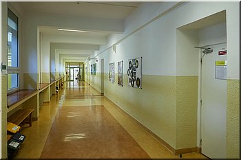 230328_14_GA-chodbaJ.B._Tomas.JPG