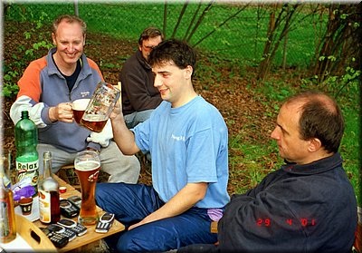 2001-04-27 BBCC PraSka3 Survival nazahrade33 ---zneg.jpg